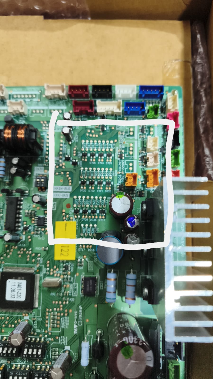 Diagrama de localização dos jumpers na placa Toshiba VRF CH99931601E